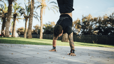Un atleta Picsil haciendo HandStand